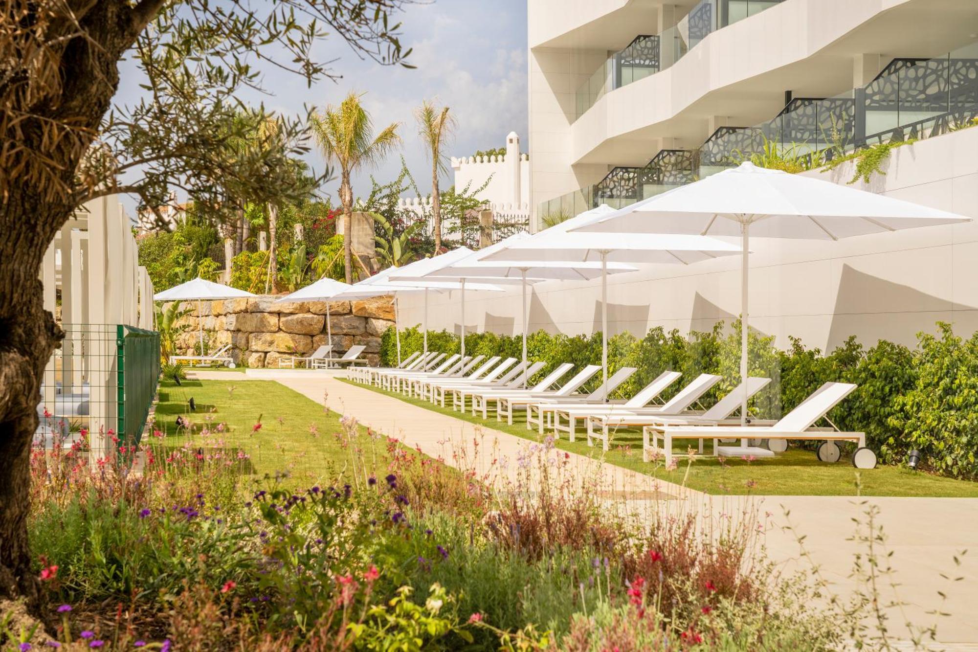 Hotel Eurostars Oasis Marbella Exterior foto
